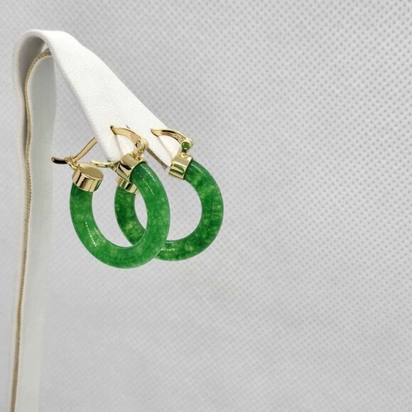 Brand NEw JADE Earrings - Picture 2 of 4